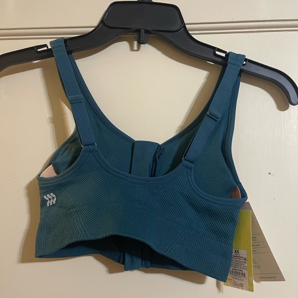 NWT all in motion teal sports bra - Picture 4 of 4
